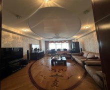 memar ecemide satilan evler Memar Əcəmi m., 1-ci mikrorayon, Nəsimi r.