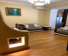 iceri seherde evlerin qiymeti İçərişəhər m., Səbail r.