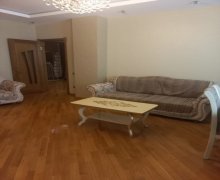 Kirayə (aylıq) Yeni Tikili 8-ci mikrorayon, Binəqədi r.