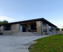 Satılır Həyət evi/villa Quba ş. Satılır Həyət evi/villa Quba ş.