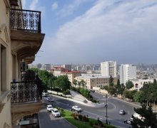 iceri seherde evlerin qiymeti İçərişəhər m., Səbail r.