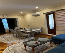 Satılır Köhnə Tikili Azadlıq m., 8-ci mikrorayon, Binəqədi r.