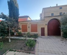 Satılır Həyət evi/villa Azadlıq m., 6-cı mikrorayon, Binəqədi r. Satılır Həyət evi/villa Azadlıq m., 6-cı mikrorayon, Binəqədi r.