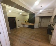 Satılır Yeni Tikili Qaraçuxur qəs., Suraxanı r.