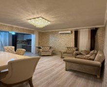 Kirayə (aylıq) Köhnə Tikili Elmlər akademiyası m., Yasamal r. Kirayə (aylıq) Köhnə Tikili Elmlər akademiyası m., Yasamal r.