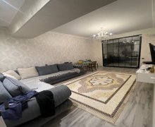 Satılır Yeni Tikili İnşaatçılar m., Yeni Yasamal qəs., Yasamal r.