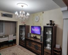 Satılır Köhnə Tikili Neftçilər m., Bakıxanov qəs., Sabunçu r. Satılır Köhnə Tikili Neftçilər m., Bakıxanov qəs., Sabunçu r.