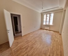 Satılır Yeni Tikili Qara Qarayev m., Nizami r.