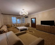 Satılır Köhnə Tikili Memar Əcəmi m., Nəsimi r.