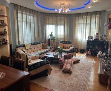 Satılır Yeni Tikili Elmlər akademiyası m., Yasamal r.