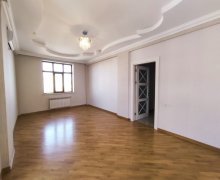 Satılır Yeni Tikili Elmlər akademiyası m., Yasamal r.