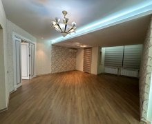 Satılır Yeni Tikili Elmlər akademiyası m., Yasamal r.