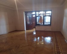 Satılır Köhnə Tikili Neftçilər m., 8-ci kilometr, Nizami r. Satılır Köhnə Tikili Neftçilər m., 8-ci kilometr, Nizami r.