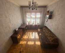 Satılır Köhnə Tikili Azadlıq m., 8-ci mikrorayon, Binəqədi r.