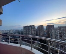 Satılır Yeni Tikili Azadlıq m., 8-ci mikrorayon, Binəqədi r.