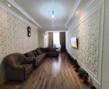 Satılır Yeni Tikili Xalqlar dostluğu m., 8-ci kilometr, Nizami r.