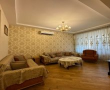 Satılır Yeni Tikili Memar Əcəmi m., Nəsimi r.