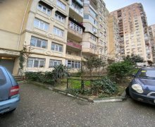 Satılır Köhnə Tikili İnşaatçılar m., Yeni Yasamal qəs., Yasamal r.