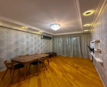 Satılır Yeni Tikili Qaraçuxur qəs., Suraxanı r.