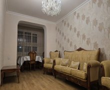 Satılır Köhnə Tikili İnşaatçılar m., Yasamal r.