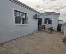 Satılır Həyət evi/villa Azadlıq m., Binəqədi qəs., Binəqədi r. Satılır Həyət evi/villa Azadlıq m., Binəqədi qəs., Binəqədi r.