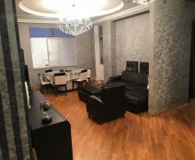 Satılır Yeni Tikili Azadlıq m., 8-ci mikrorayon, Binəqədi r.