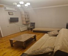 Satılır Köhnə Tikili 9-cu mikrorayon, Binəqədi r.