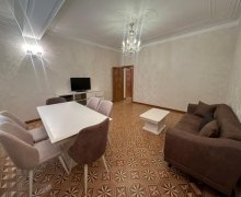 Satılır Köhnə Tikili İnşaatçılar m., Yasamal r.