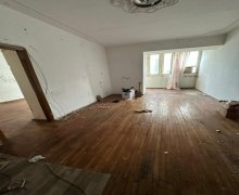 Satılır Köhnə Tikili Gənclik m., Nəsimi r.