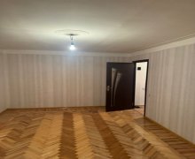 bakida 1 otaqli evlerin satisi İnşaatçılar m., Yasamal qəs., Yasamal r.