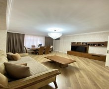 Satılır Yeni Tikili İnşaatçılar m., Yeni Yasamal qəs., Yasamal r.