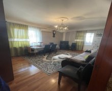 Satılır Köhnə Tikili Azadlıq m., 7-ci mikrorayon, Binəqədi r. Satılır Köhnə Tikili Azadlıq m., 7-ci mikrorayon, Binəqədi r.