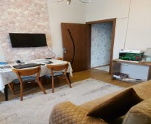 Satılır Köhnə Tikili Azadlıq m., 7-ci mikrorayon, Binəqədi r.