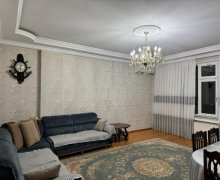 Satılır Yeni Tikili Azadlıq m., 8-ci mikrorayon, Ayna Sultanova heykəli, Binəqədi r.