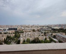 Satılır Yeni Tikili Azadlıq m., 8-ci mikrorayon, Binəqədi r.