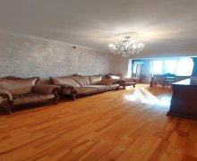 Satılır Köhnə Tikili İnşaatçılar m., Yasamal r.