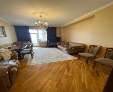 Satılır Yeni Tikili Elmlər akademiyası m., Yasamal r.