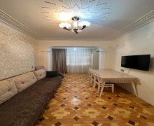 Satılır Köhnə Tikili Memar Əcəmi m., 5-ci mikrorayon, Nəsimi r.