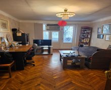 Satılır Köhnə Tikili Elmlər akademiyası m., Yasamal r.