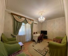 Satılır Köhnə Tikili Xalqlar dostluğu m., 8-ci kilometr, Nizami r.