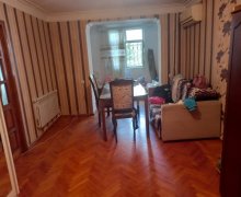 Satılır Köhnə Tikili Elmlər akademiyası m., Yasamal r.