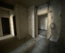 Satılır Yeni Tikili 8-ci mikrorayon, Binəqədi r.