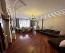 Satılır Yeni Tikili Elmlər akademiyası m., Yasamal r.