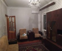 Satılır Köhnə Tikili Neftçilər m., Sabunçu r. Satılır Köhnə Tikili Neftçilər m., Sabunçu r.