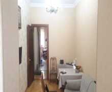 Satılır Köhnə Tikili Nizami m., Yasamal r.