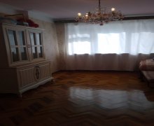 Satılır Köhnə Tikili Xalqlar dostluğu m., 8-ci kilometr, Nizami r.