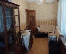 Satılır Köhnə Tikili Azadlıq m., 8-ci mikrorayon, Binəqədi r.