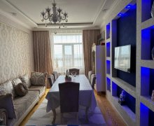 Satılır Yeni Tikili Gənclik m., 8-ci mikrorayon, Binəqədi r.