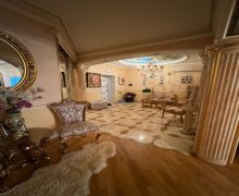 Satılır Yeni Tikili Elmlər akademiyası m., Yasamal qəs., Yasamal r.