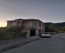 Kirayə (günlük) Həyət evi/villa Qax ş. Kirayə (günlük) Həyət evi/villa Qax ş.